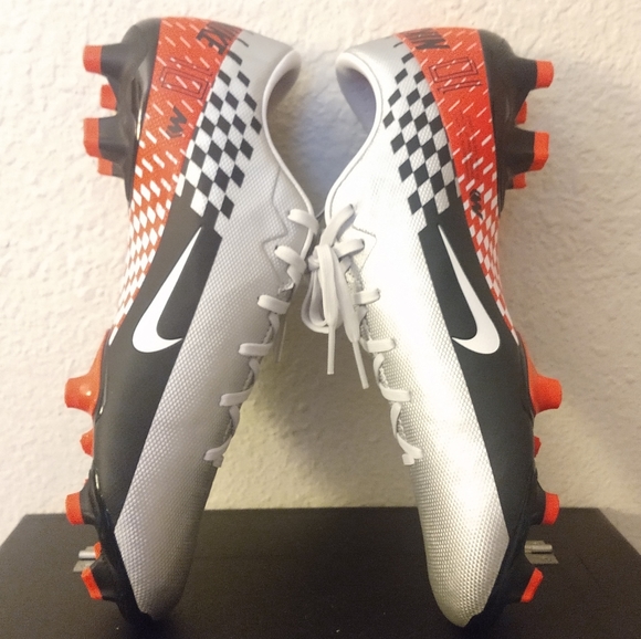 Nike Mercurial Vapor 13 Club Neymar Jr. Soccer - Picture 4 of 7